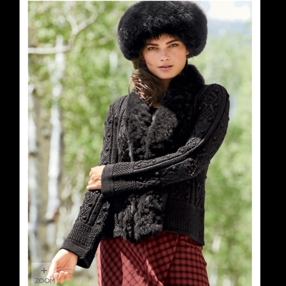 PERUVIAN Connection Black Dacha Alpaca Cardigan. Size M. P/72/A822